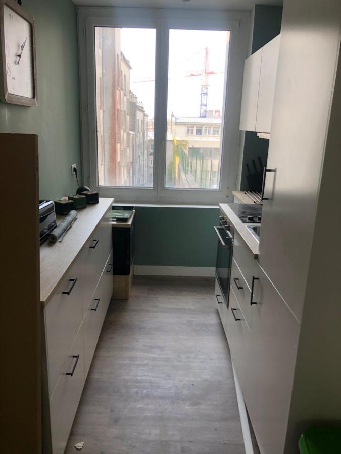 SELVIG: Appart 1 ch cosy- 2 min à pied du centre-ville et fac- stationnement gratuit- bus à 50m Brest Esterno foto